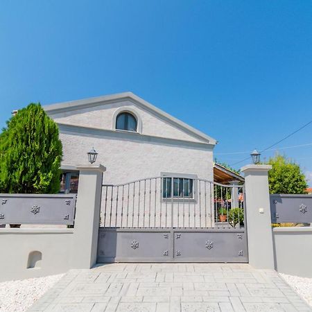 Agathis Home Pithos Esterno foto